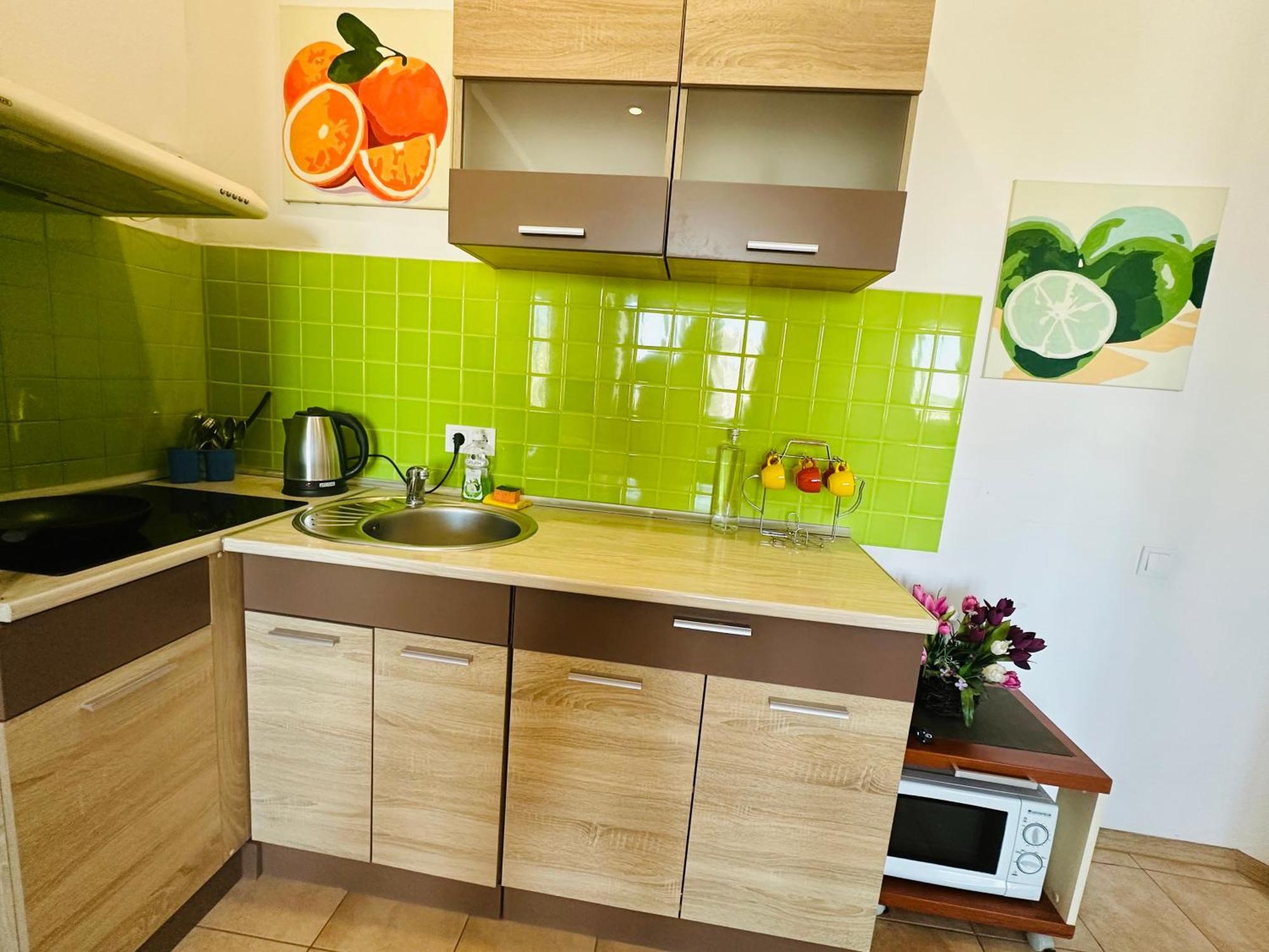 Apartments On Marshala Govorova Odessa Extérieur photo