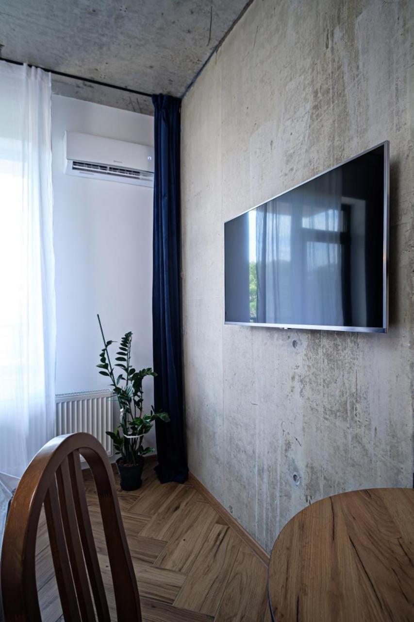 Apartments On Marshala Govorova Odessa Extérieur photo