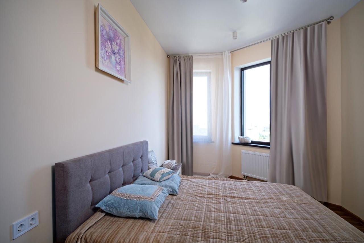 Apartments On Marshala Govorova Odessa Extérieur photo