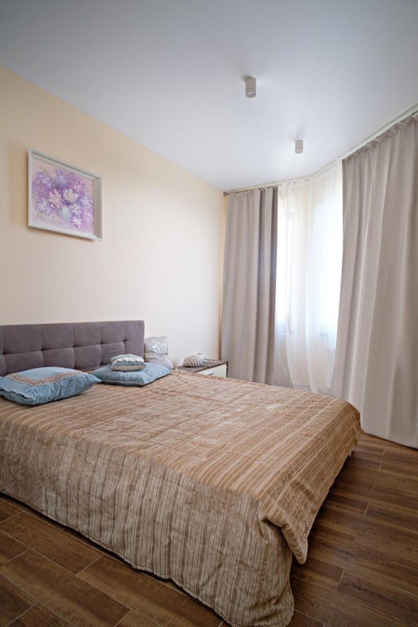 Apartments On Marshala Govorova Odessa Extérieur photo