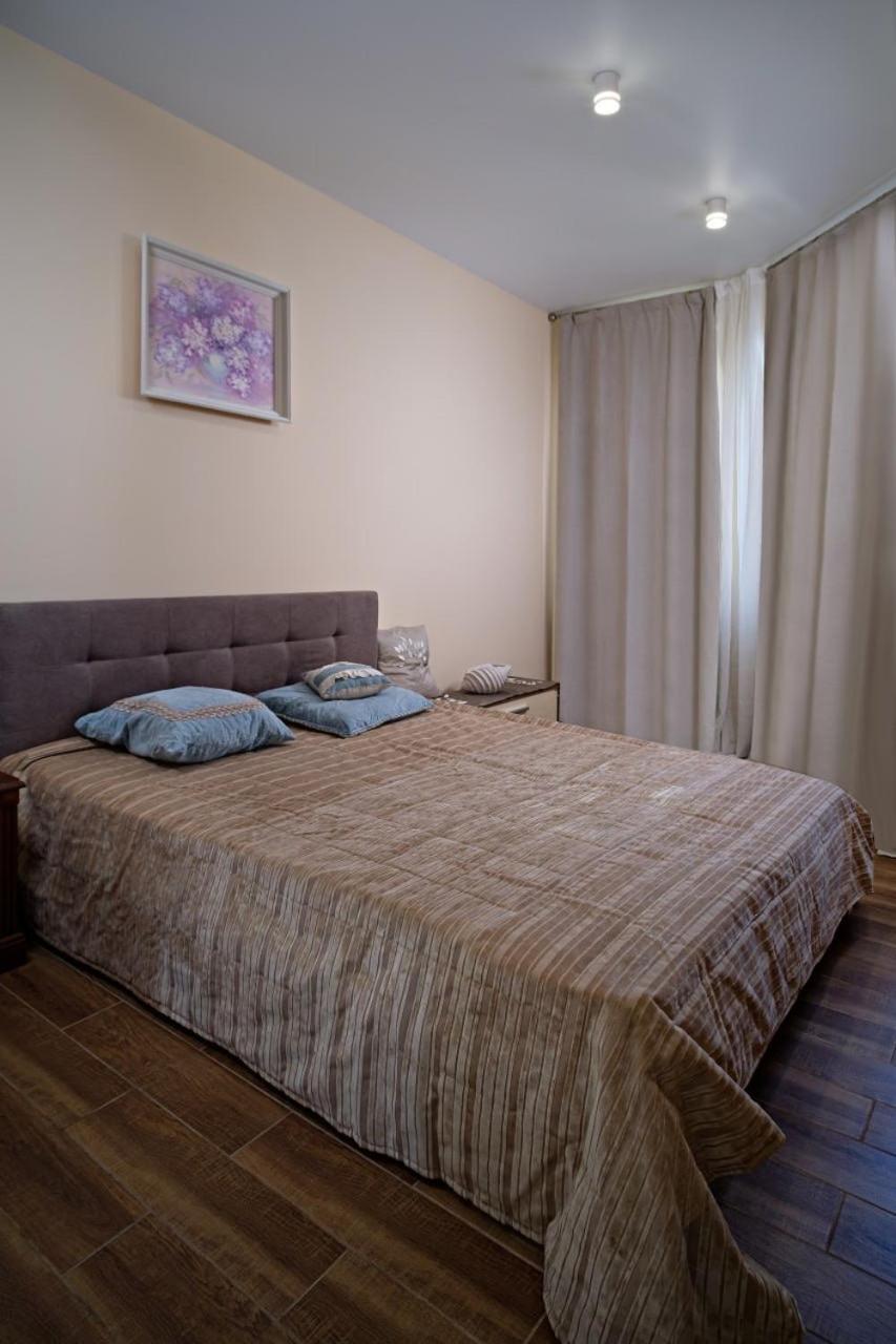 Apartments On Marshala Govorova Odessa Extérieur photo